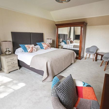 Roseburn Villa Pitlochry Bagian luar foto