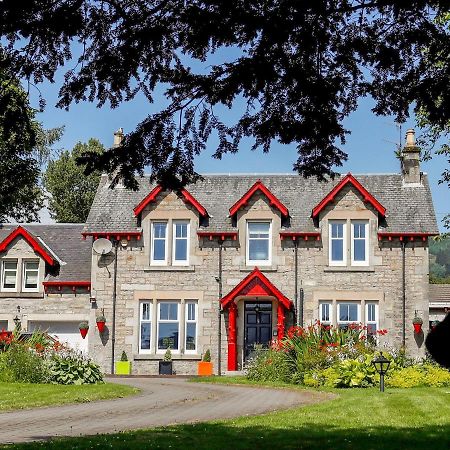 Roseburn Villa Pitlochry Bagian luar foto