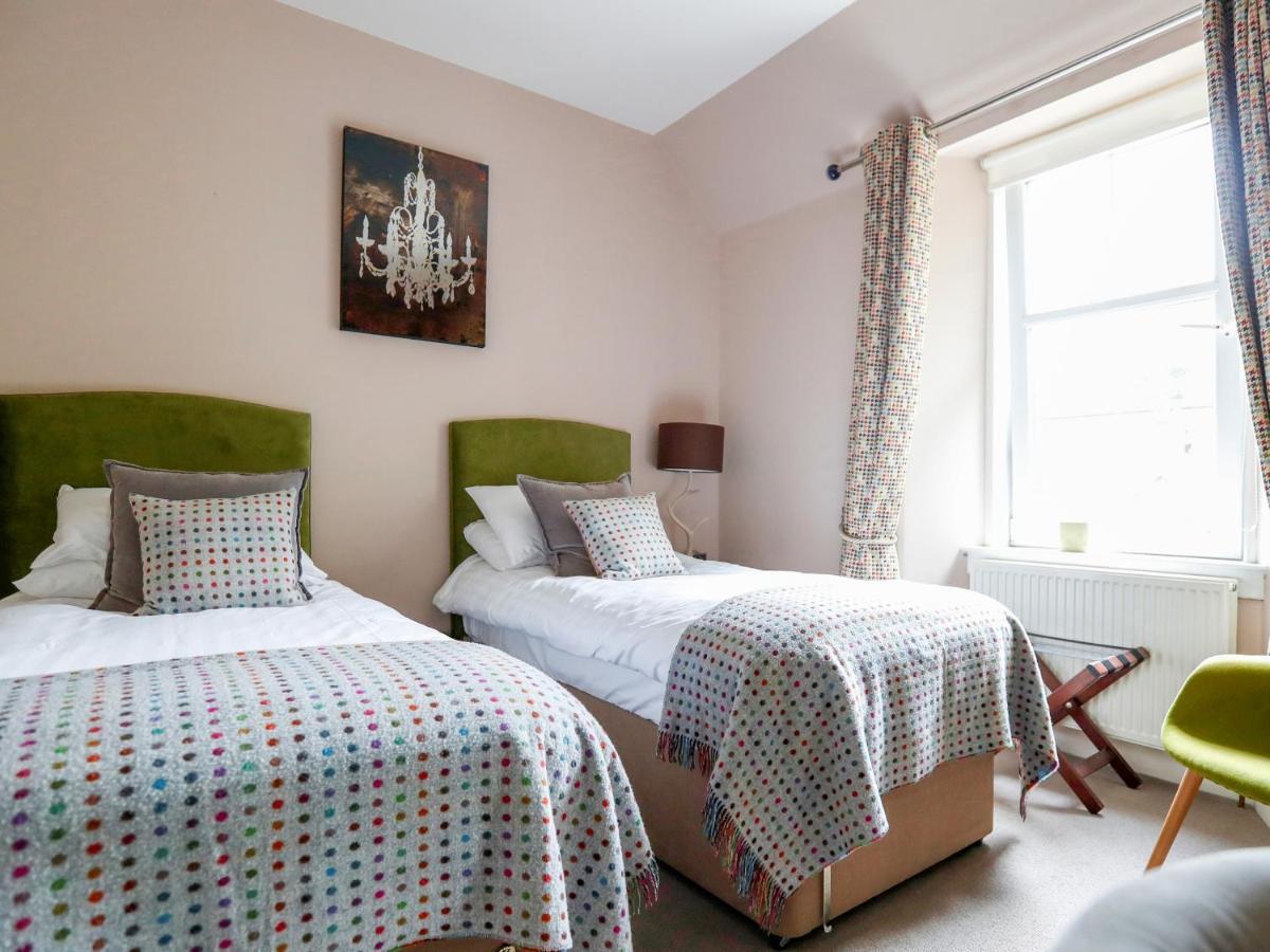 Roseburn Villa Pitlochry Bagian luar foto