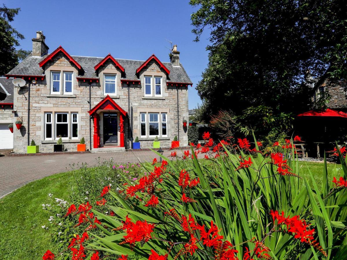 Roseburn Villa Pitlochry Bagian luar foto