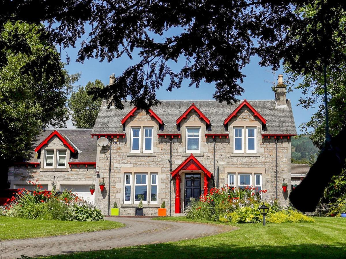 Roseburn Villa Pitlochry Bagian luar foto