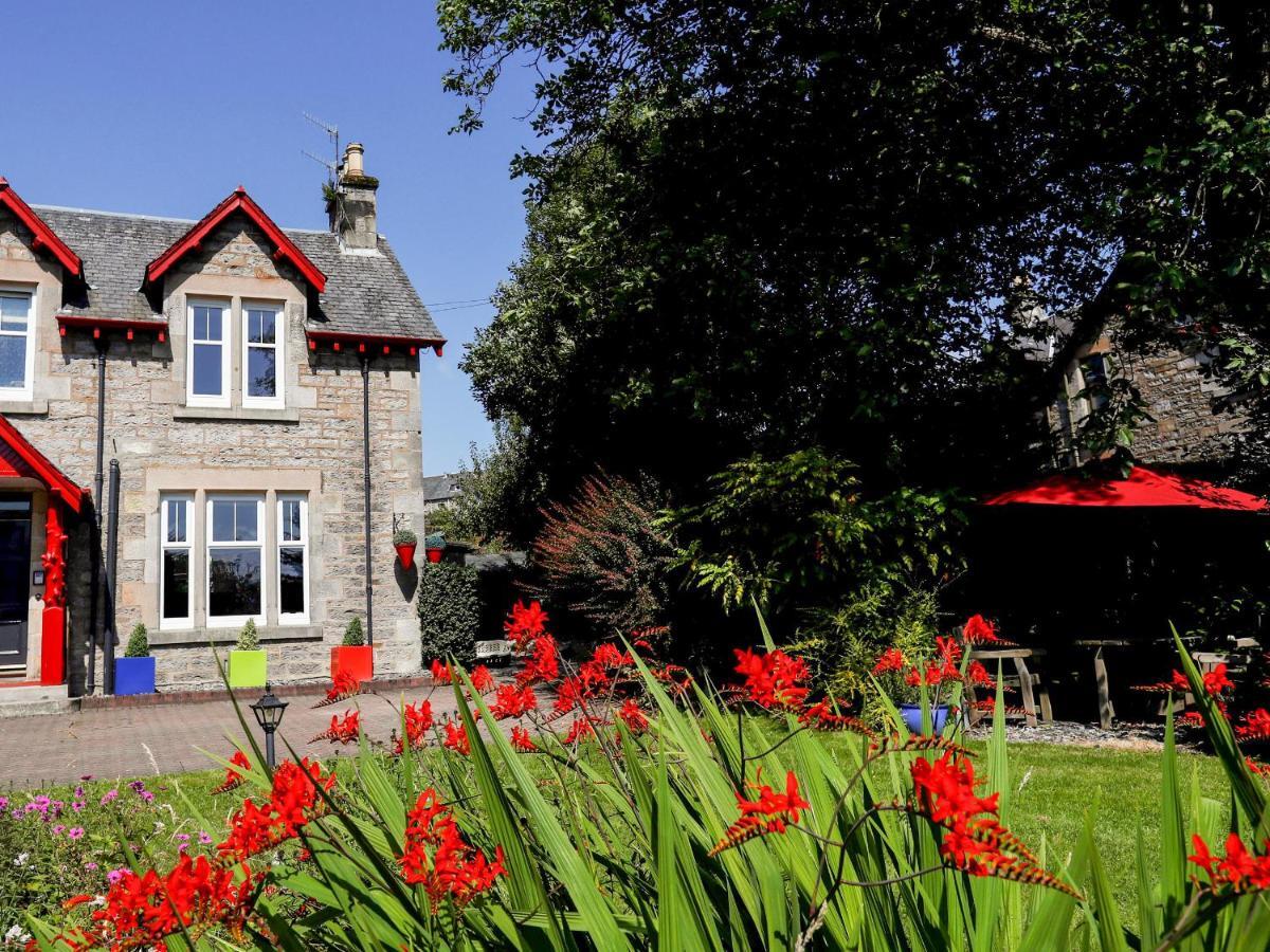 Roseburn Villa Pitlochry Bagian luar foto